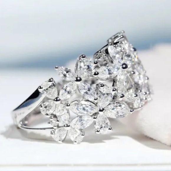 3kt. Moissante Marquis & 14k white gold Vermiel Ring - Picture 8 of 13